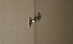 Kleiderschrank Case