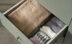 Kleiderschrank 3-türig, Salbeigrün, mit Einlegeböden Harllson