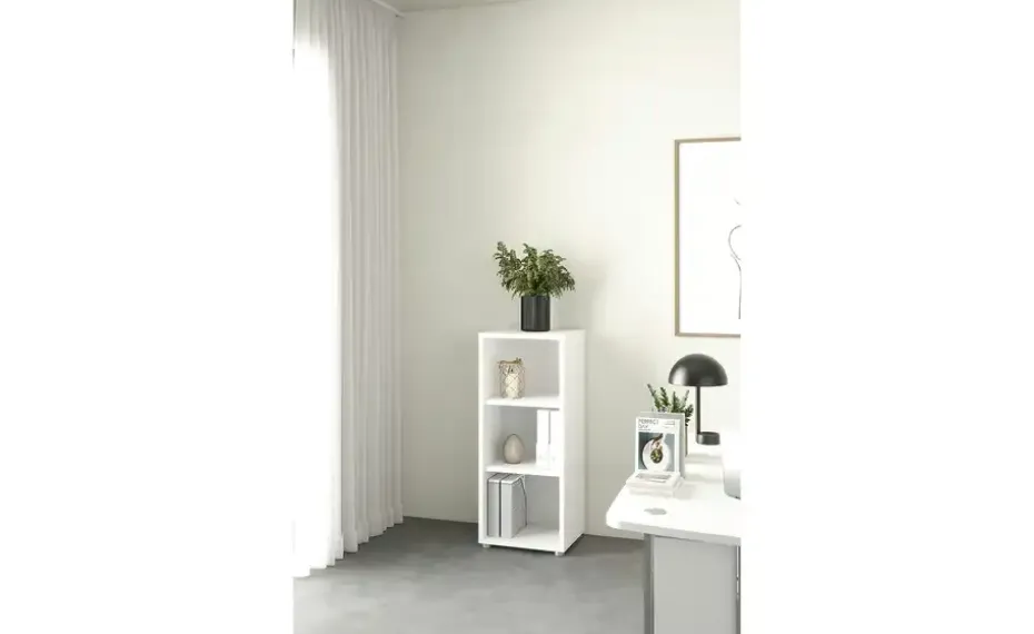 Regal Saale