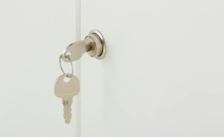 Schrank mit Schloss Multischrank-System